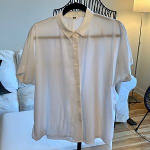 White short-sleeves button down shirt